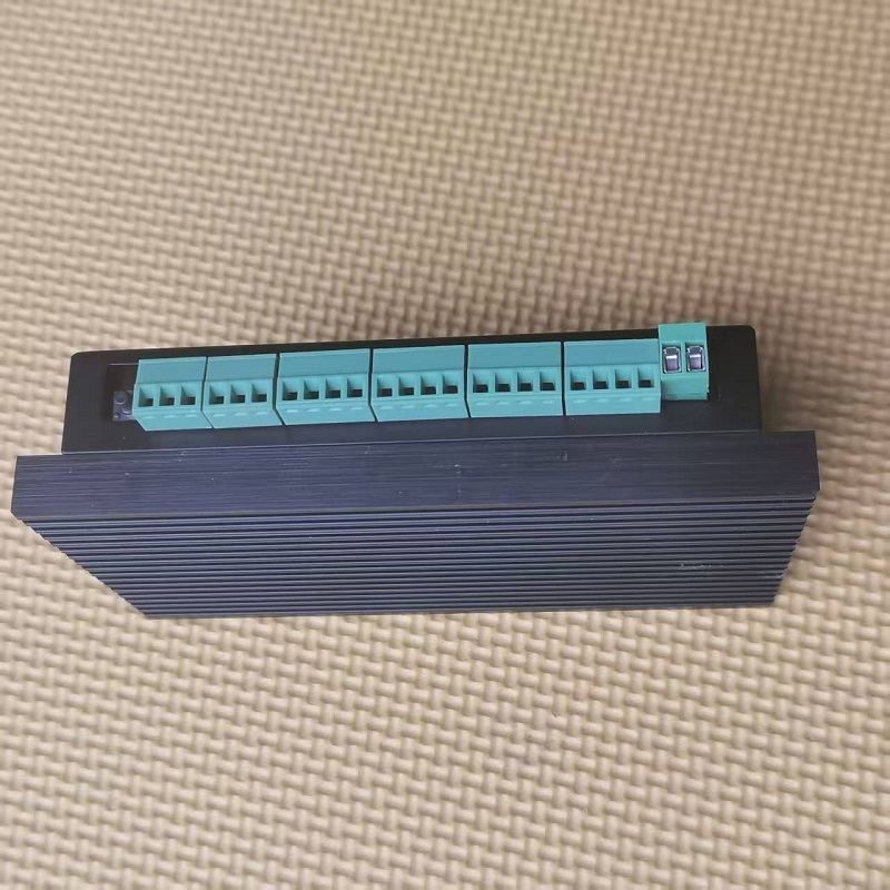 云台步进电机解码驱动一体机